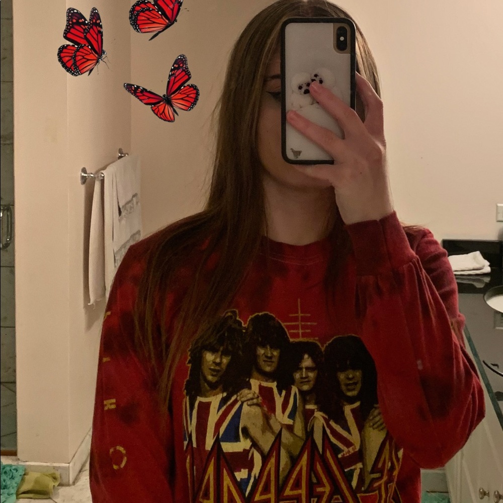 Forever 21 Long Sleeve Def Leppard shirt